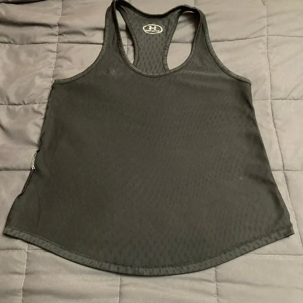 Under Armour Mesh Heatgear Loose Fit Black Tank  Size: Extra Small - Picture 14 of 15